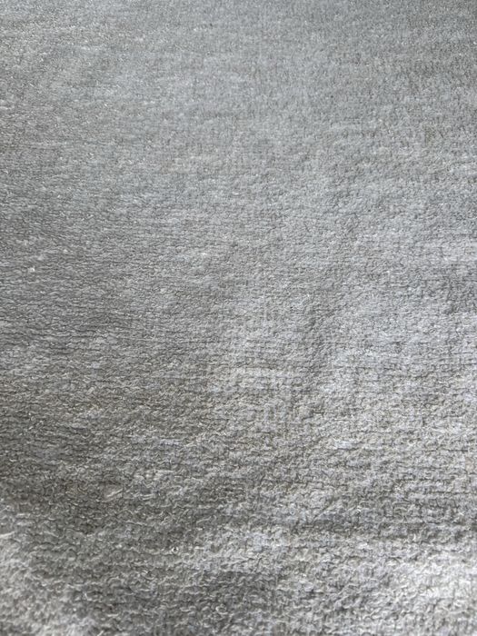 Tapete bege comprido