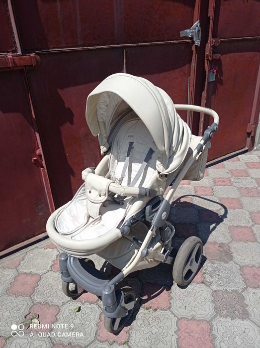 Продам детскую коляску Maxone 2 в 1