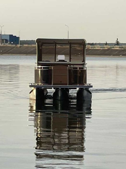 Houseboat Harris Kayot