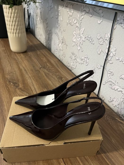 Лаковані туфлі Mango