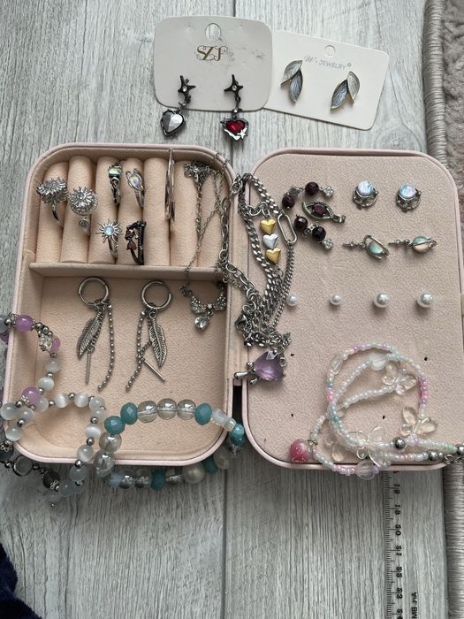 Продаю біжутерію