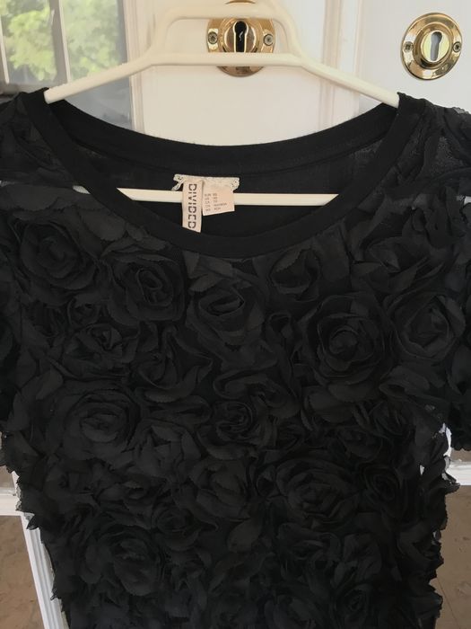 Blusa preta flores H&M