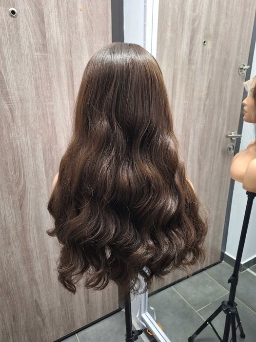 Ciemna, długa, kręcona peruka na koronkowej siatce Lace Front Wig