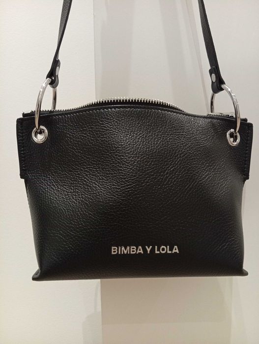 Mala Bimba Y Lola em pele preta trapézio