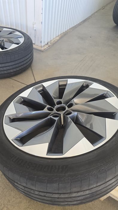 Jantes Skoda Enyaq ou VW id4  VW iD5, Betria 21 com pneus Bridgestone