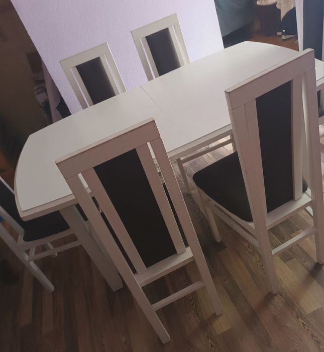 Stół plus 6 krzesel