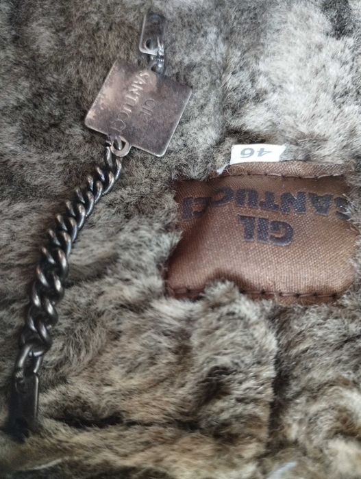 Casaco / blazer em couro com brilhantes e pêlo