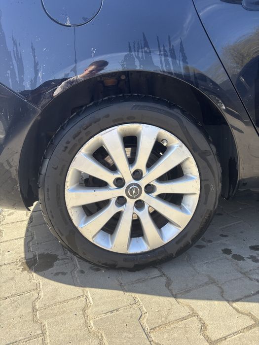 Opel Astra j 2011 року, 1,7 турбо дизель