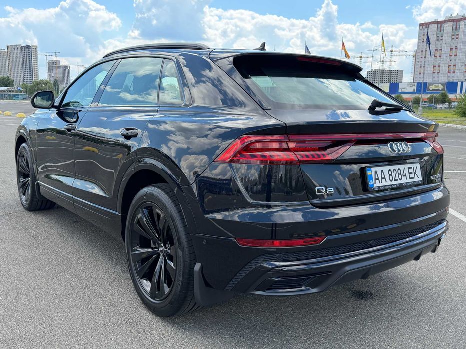 Audi Q8 55TFSi Official