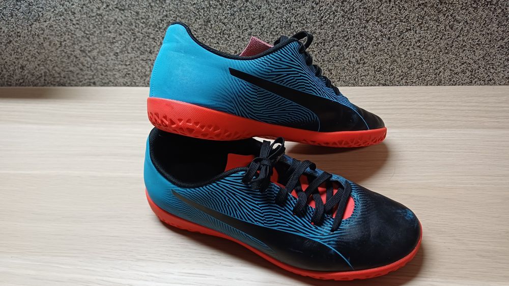Halówki marki Puma rozmiar 40 (25,5 cm)