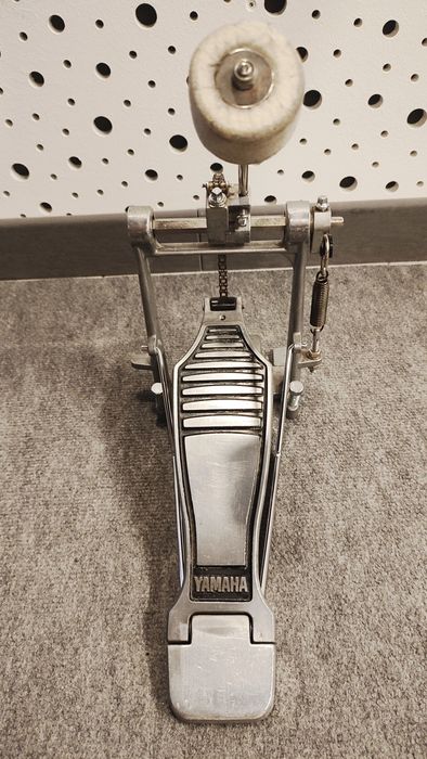 Pedal de bombo YAMAHA