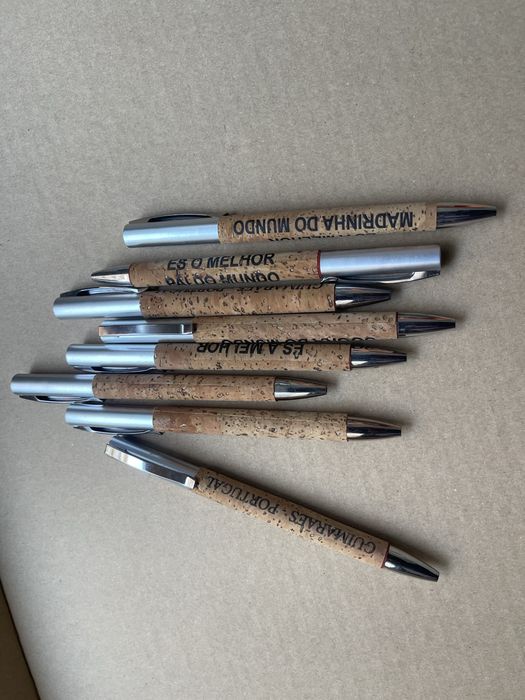 Canetas esferograficas  novas varias cores e modelos 900 unid.