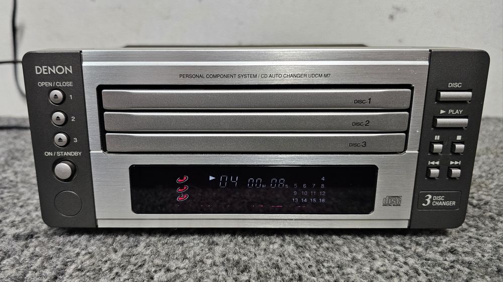 Odtwarzacz płyt DENON UDCM-M7