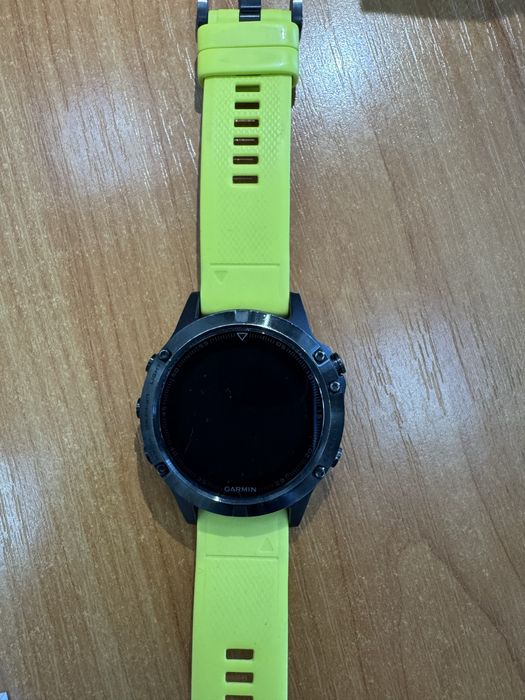 Годинник Garmin Fenix 5 Sapphire Crystal