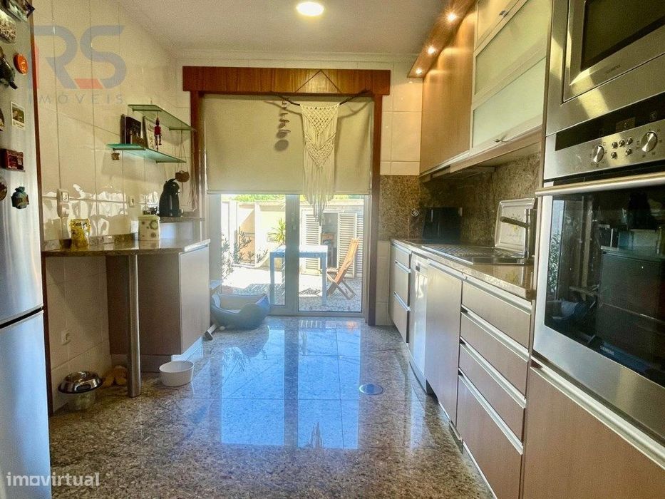 Moradia T5 2 frentes, Castelo da Maia