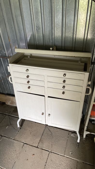 Szafka medyczna lata 40