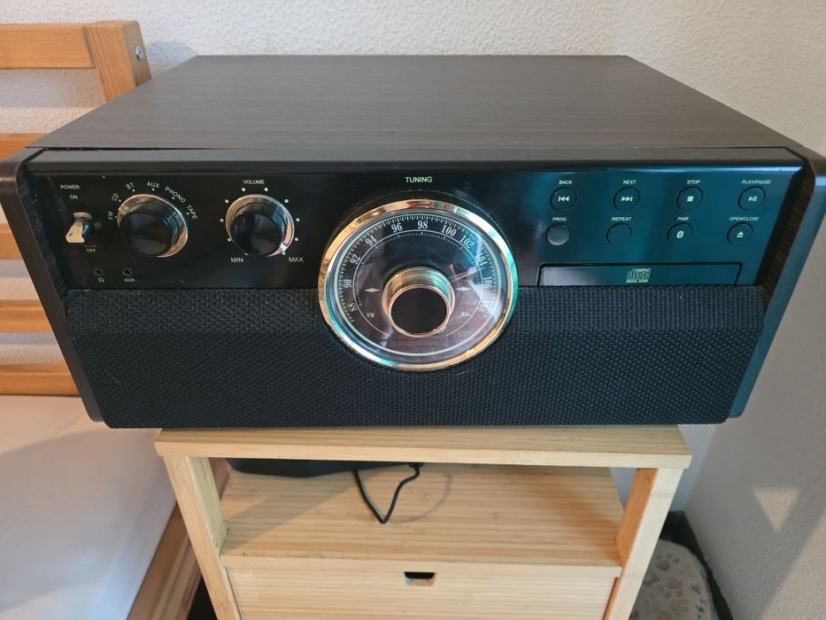 Victrola 6-in-1 Premium – Gira-Discos + CD + Cassete + Bluetooth