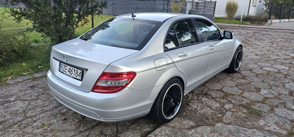 Poszanowany Mercedes w204 1.8komp Lpg! Bez korozji okazja!