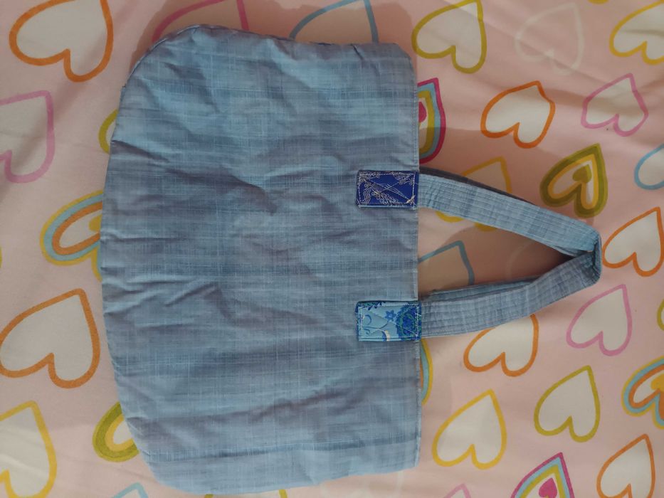 Bolsa / Saco em tecido tipo ganga fina, com fecho e alças