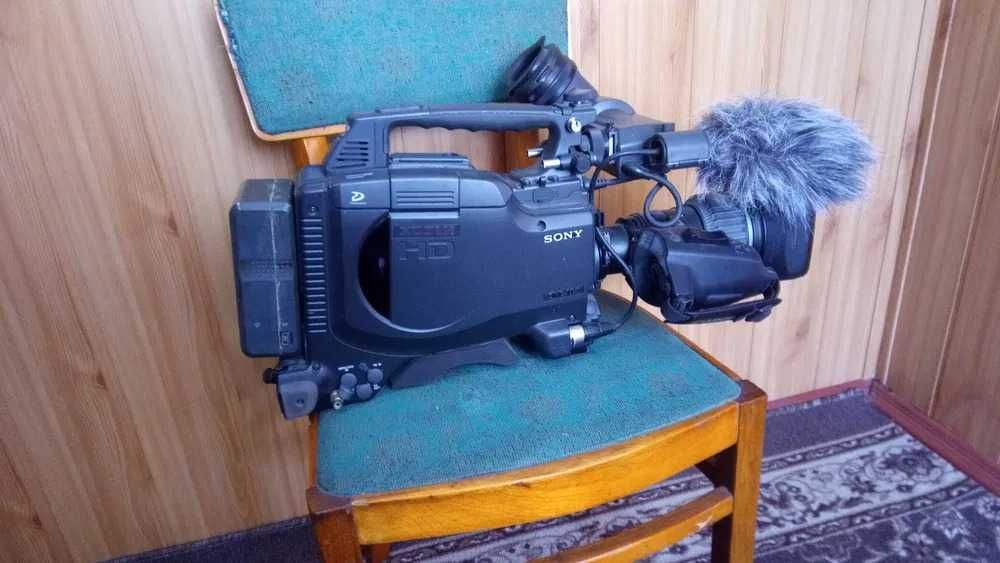 Продам или обменяю  профессиональная видеокамера Sony PDW F350