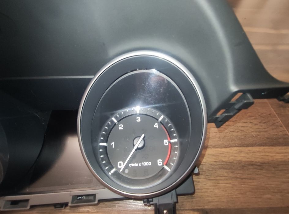 Панель приладів Land Rover Discovery sport  дизель 2016 рік