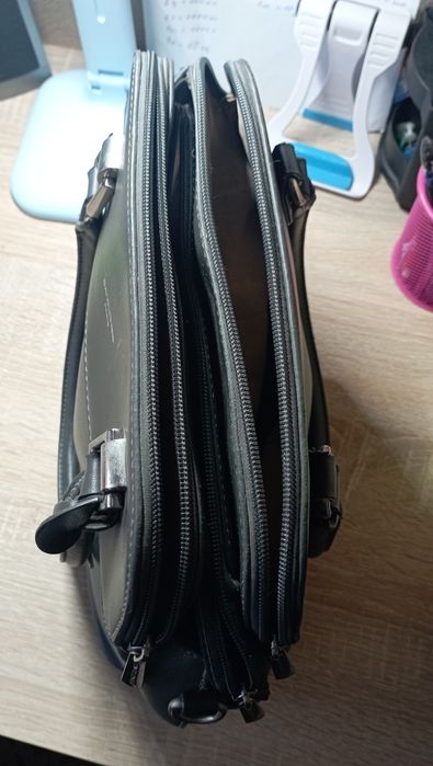 Продам женскую сумку