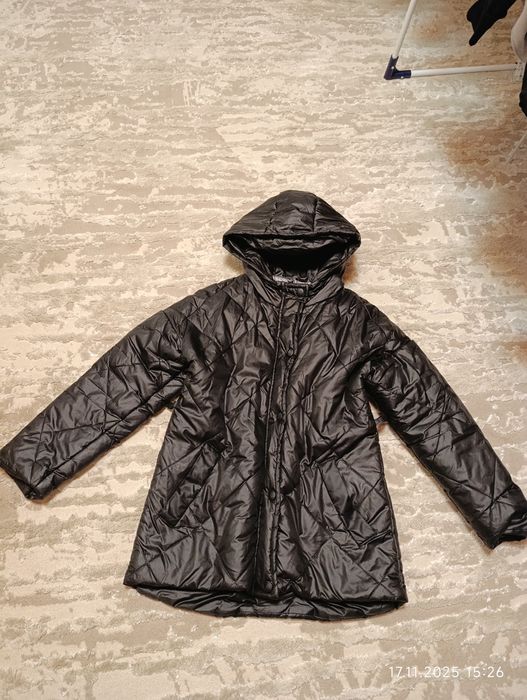 Продам куртку осінню по бірці 146 заміри  пів ог 47 дов 68 по спині