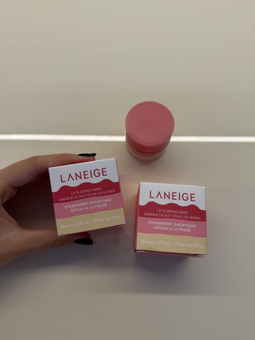 Laneige Маска для губ Strawberry Cake 20г