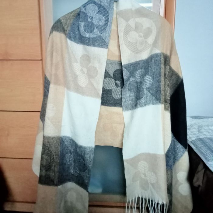 Duży szal z frędzlami Cashmere 187x72
