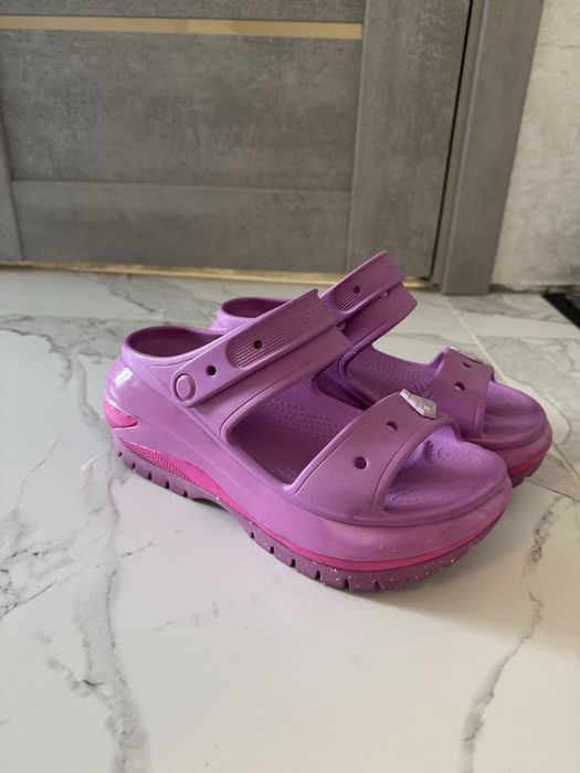 Продам  очень удобные crocs