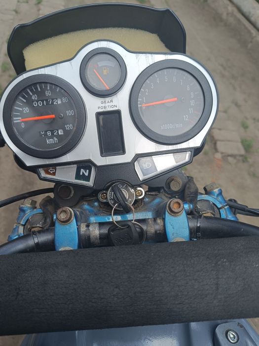 Продам спортивный мотоцикл 250кубов