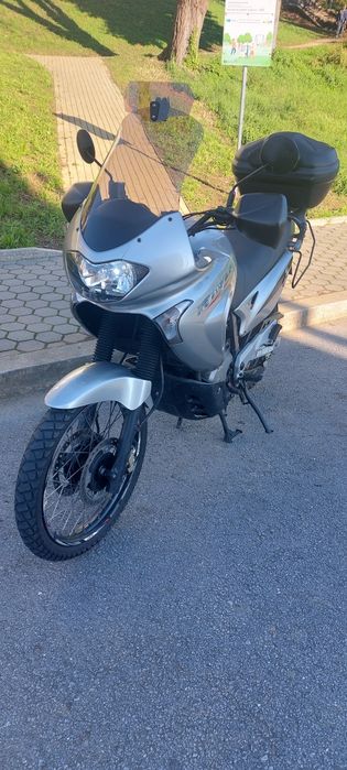 Honda Transalp 650XL de 2005