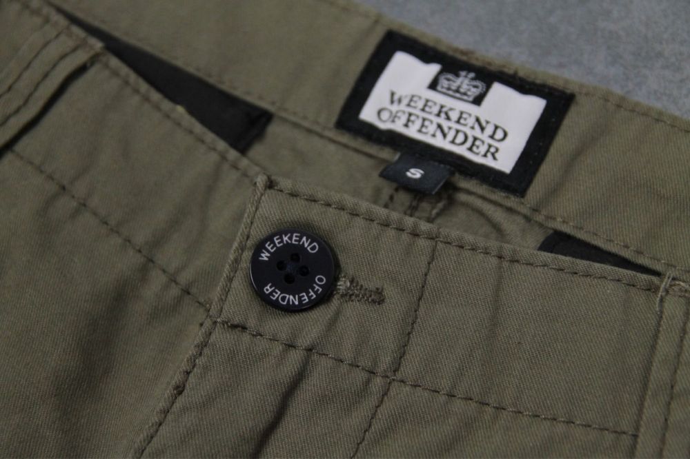 Weekend offender карго шорти