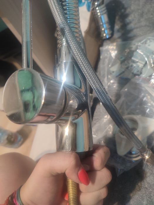Bateria do kranu prawie nowa