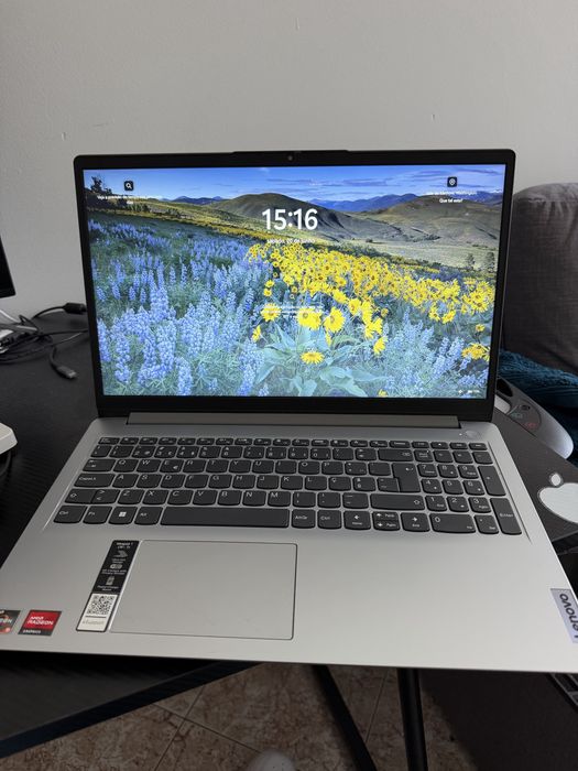 Portatil Lenovo IdeaPad 16gb de RAM