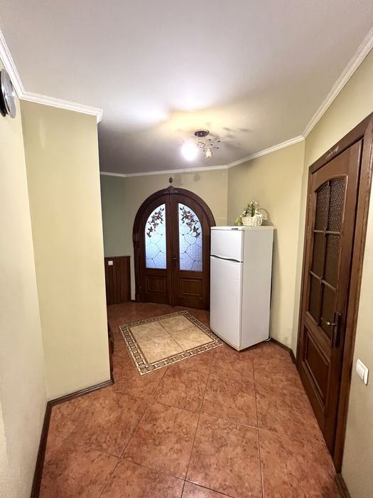 Продаж котеджу неподалік центру Тернополя