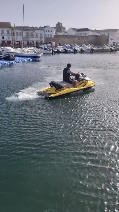 Seadoo GTX 185 4-TEC Supercharged com atrelado (apenas 77 horas )