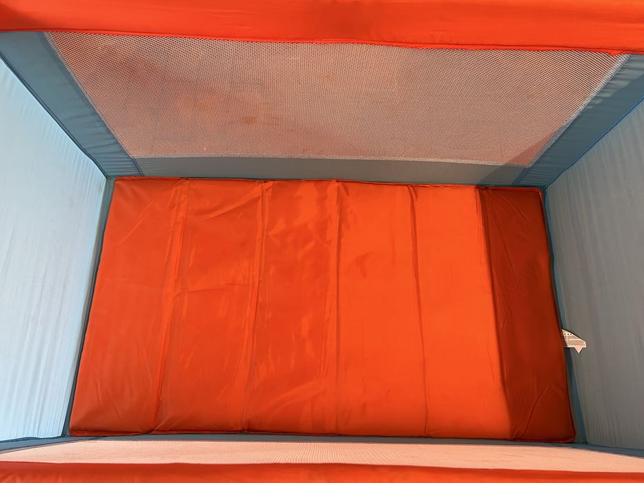 Cama de viagem de bebe