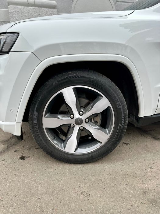 продам JEEP GRAND CHEROKEE джип гранд чероки