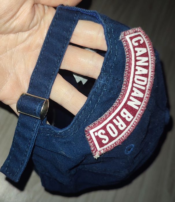 Czapka z daszkiem Dsquared granatowa