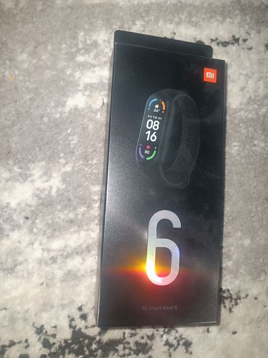Продам Mi band 6