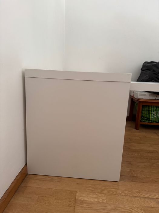 Mesa secretária Malm