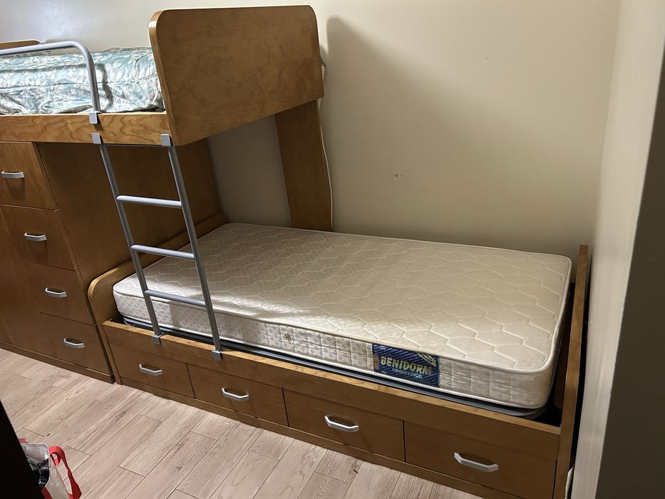 Vendo beliche madeira maciça