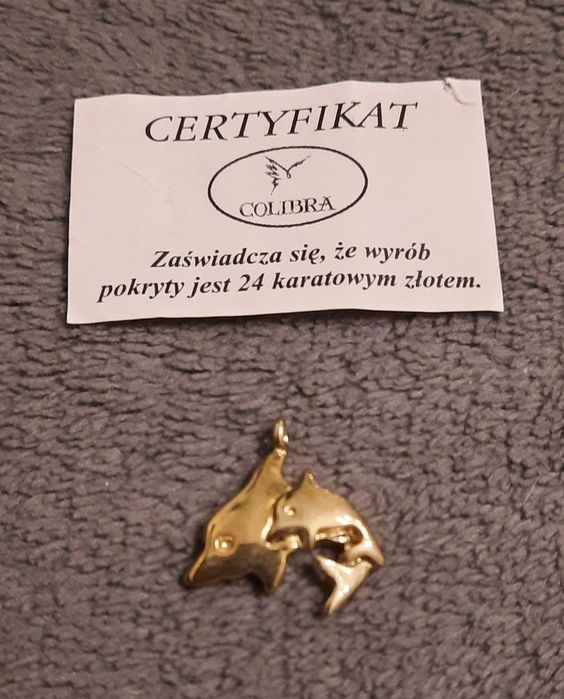 Pozłacane delfiny ; zawieszka