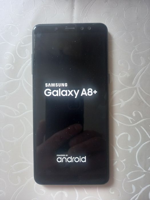 Продам телефон Samsung A8 plus 2018