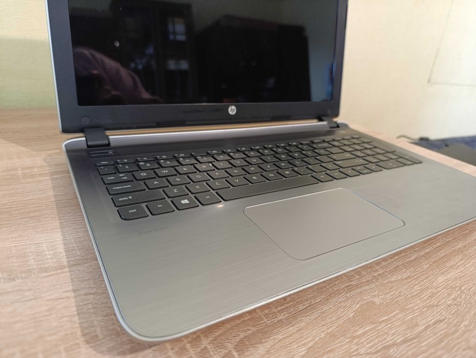 Ноутбук HP Pavilion/12gb/256/AMD A10-8700P