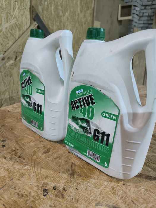 Продал антифриз  зелёный