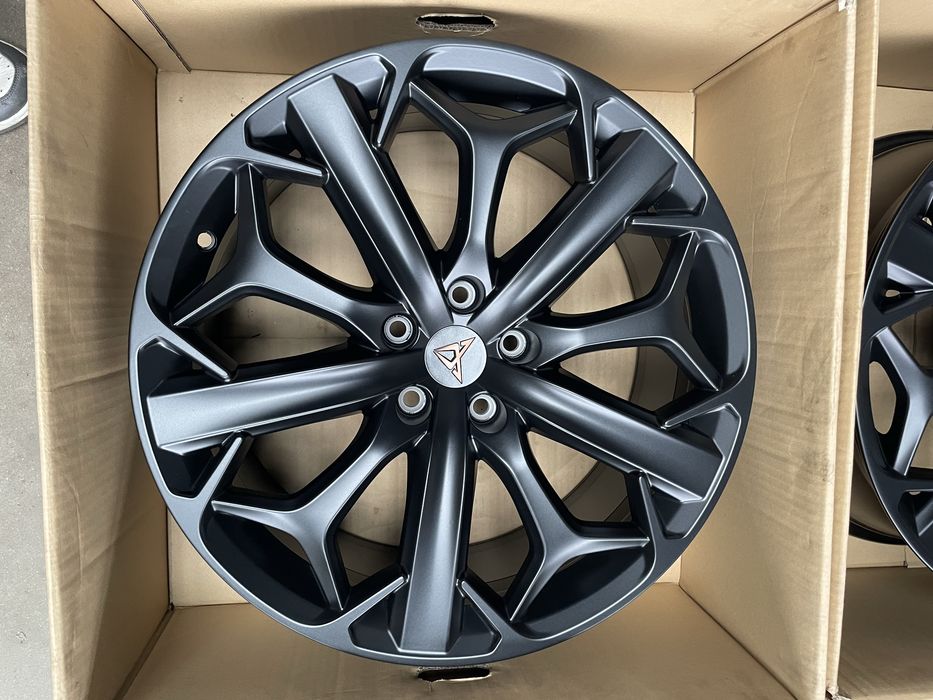 Felgi Cupra Formentor 19 cali 5x112 black lift seat alufelgi  idealne 5ff oryginał