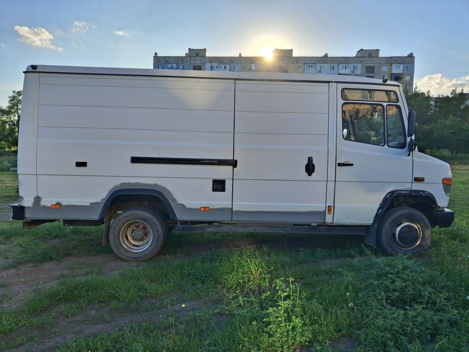 Продам машину Мерседес