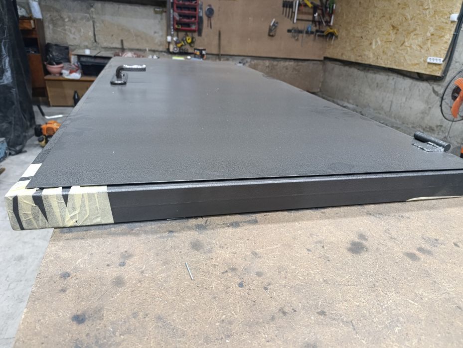 Південноукраїнськ.Продам двери металлические 2040/90